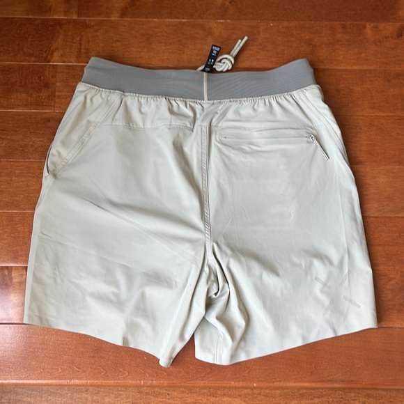 NWOT Ten Thousand Sand The Set Short 6.5" Size Extra Large - Picture 3 of 6